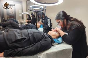 Cleaning lashes