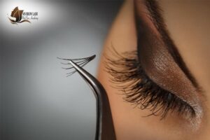 UV Lashes makeup