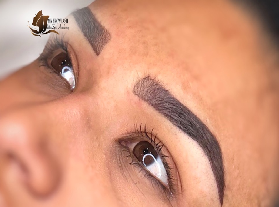 Powder Brows vs. Microblading